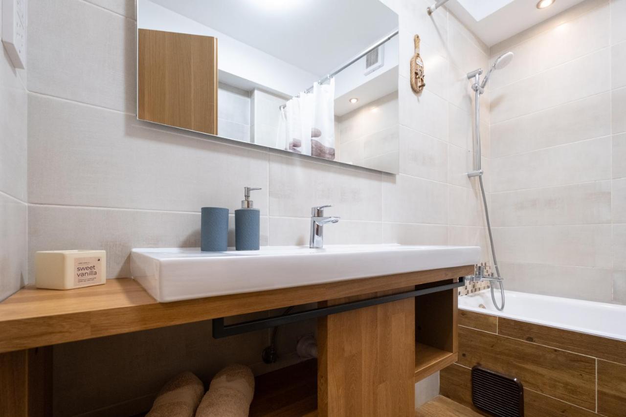 Townhouse By The Sea Pirate Harbor Apartment Paphos ภายนอก รูปภาพ