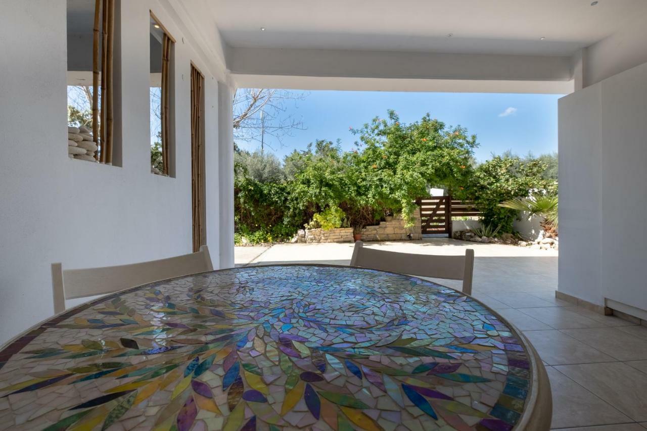 Townhouse By The Sea Pirate Harbor Apartment Paphos ภายนอก รูปภาพ