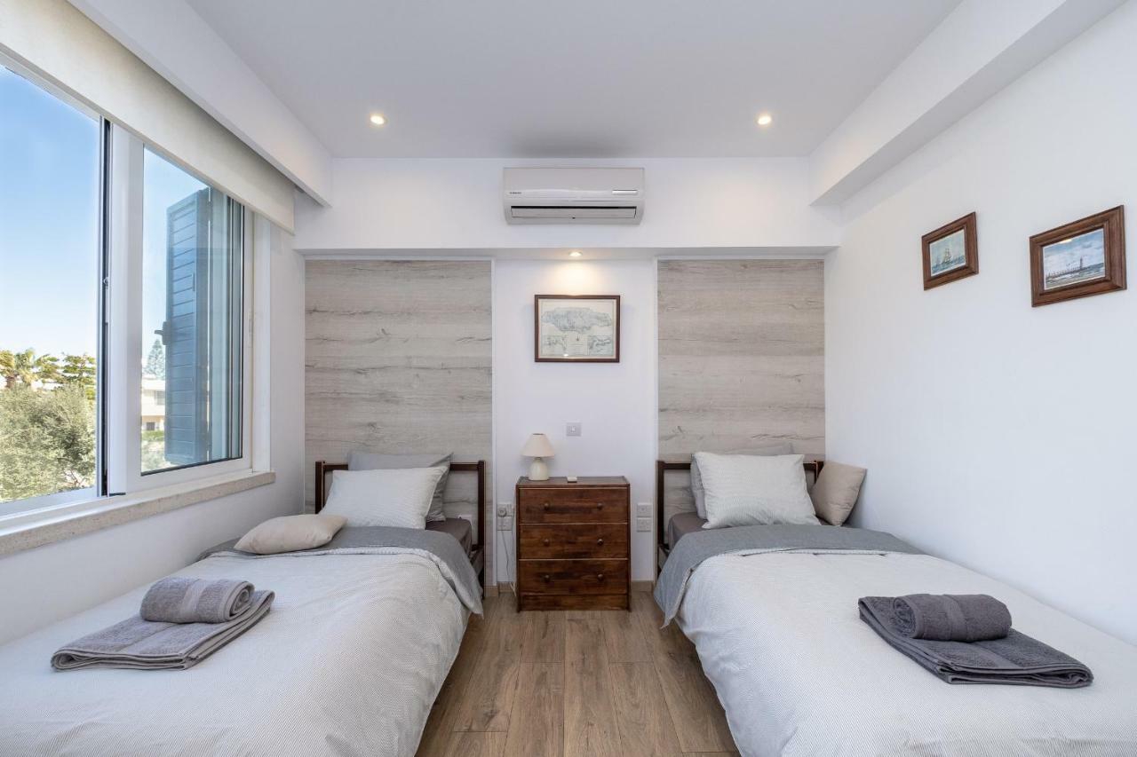 Townhouse By The Sea Pirate Harbor Apartment Paphos ภายนอก รูปภาพ